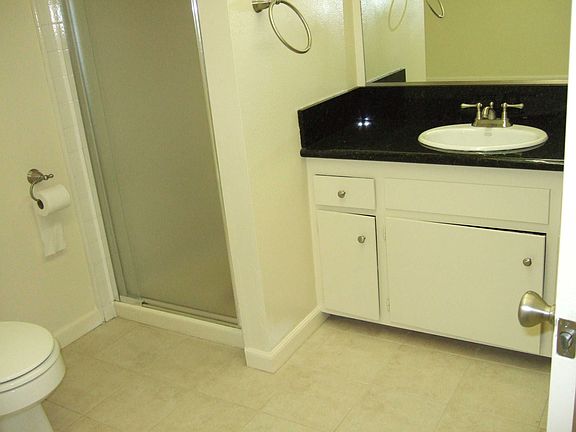 4th image of 2860 W 235th St #3