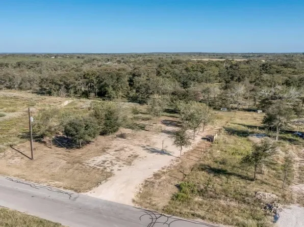 153 Puma St, Cedar Creek, TX 78612