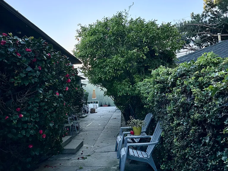 4419 Ledge Ave — Photo 34