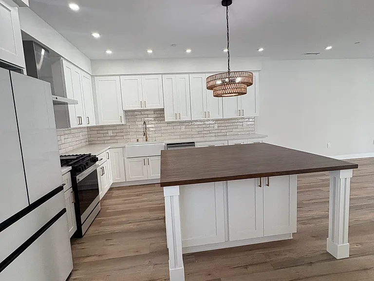 260 Donax Ave — Photo 24