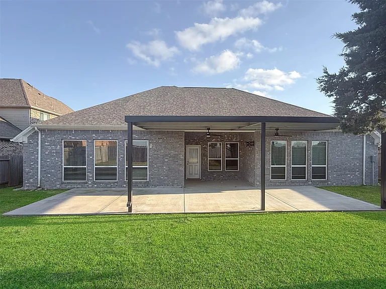 1524 N Blue Bonnet Ln — Photo 6