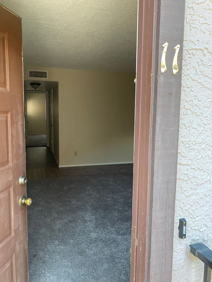 S-1031 Villa Cortez Apartments — Photo 2
