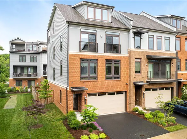 1811 Blue Marble Ter SE, Leesburg, VA 20175