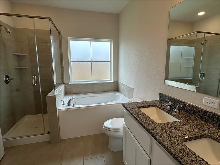 2204 Johnny Lyon Ct — Photo 10