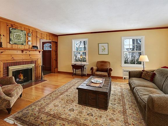 Warm & Inviting Living Room