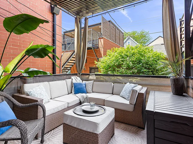 Private deck