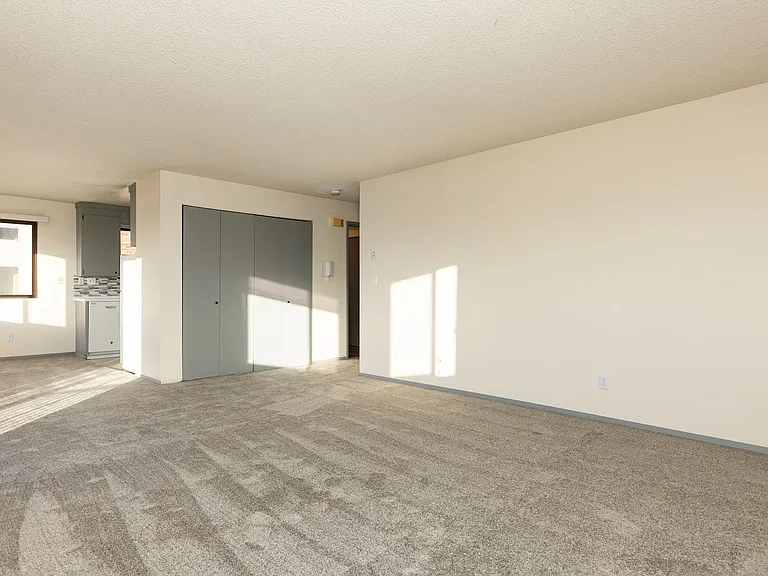 6549 California Ave SW — Photo 6