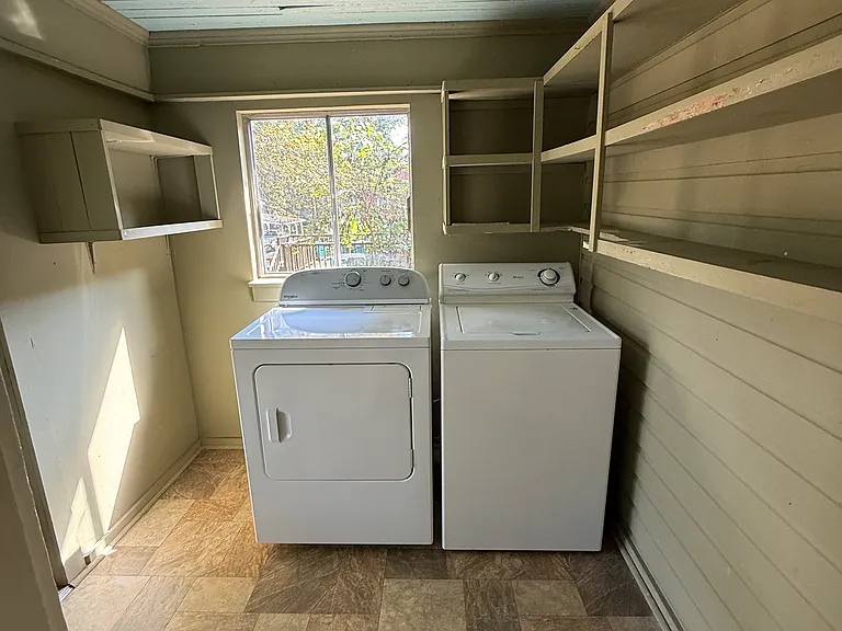 250 Hillsboro St — Photo 10