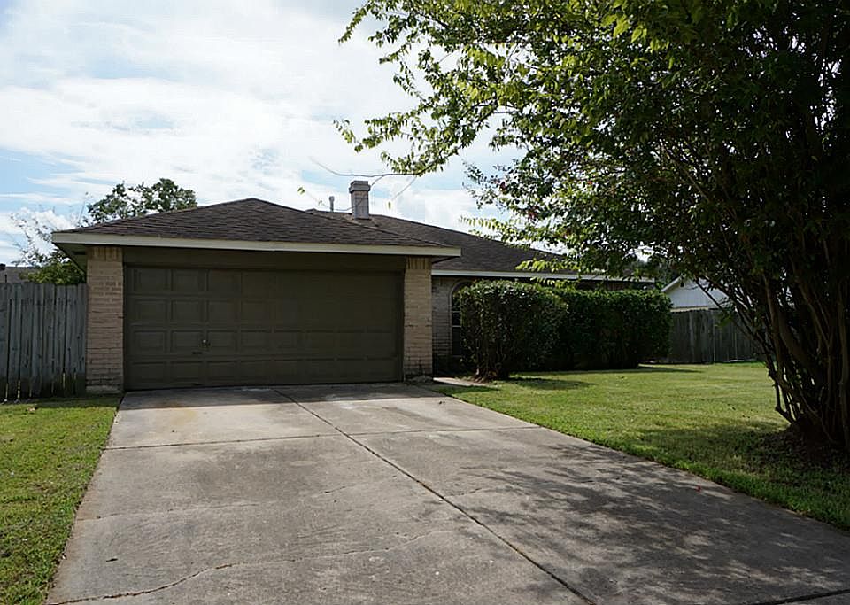 1st image of 2815 Fir Crest Ct