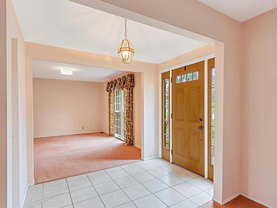 14130 Parliament Dr, Chesterfield, MO 63017 Zillow