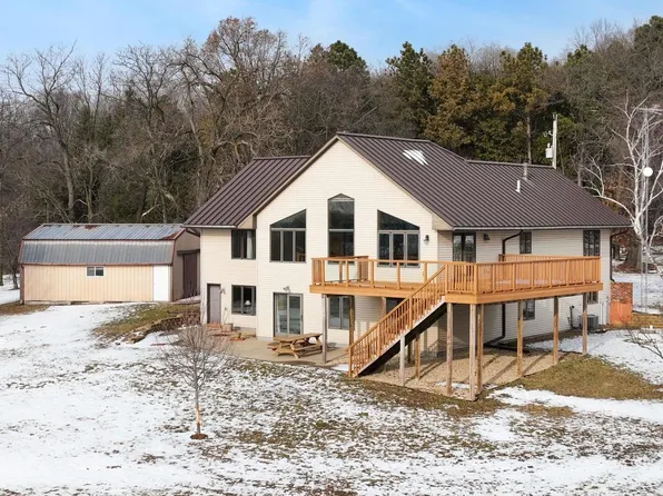 6851 Dugway Road, Ridgeway, WI 53582