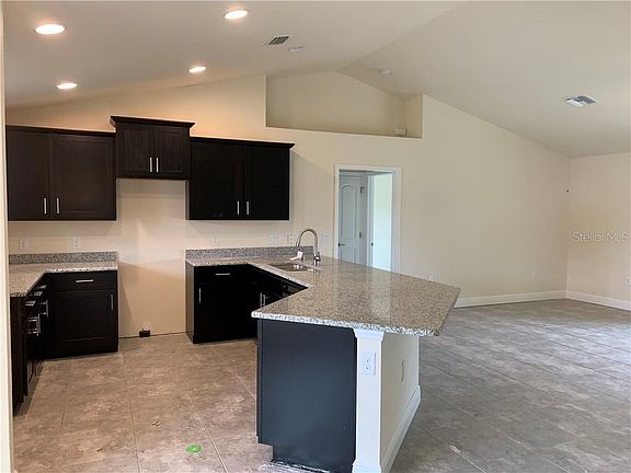 3rd image of 263 Annapolis Ln