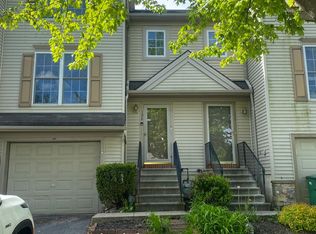 126 Banyan Circle Dr, Lancaster, PA