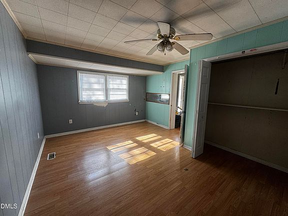 3rd image of 102 Hartley Dr