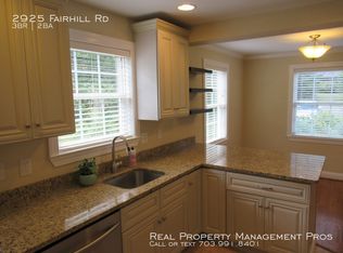 2925 Fairhill Rd, Fairfax, VA 22031