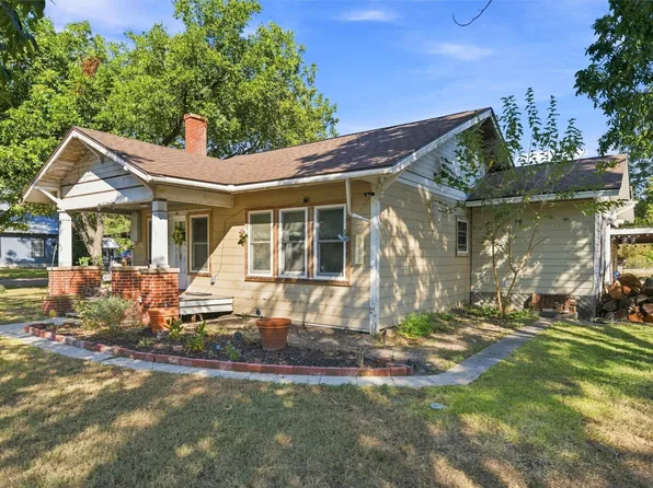 202 E Ave E, Rosebud, TX 76570