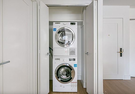 5th image of 220 W 26th St #1201