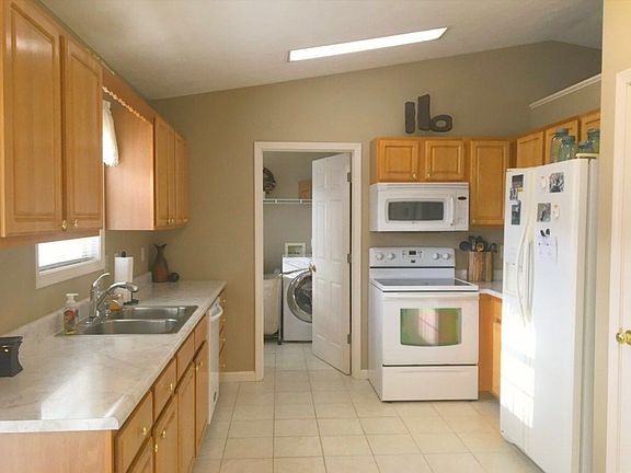 4th image of 1830 Wild Cherry Ln