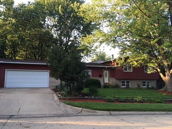2 car garage with remote control