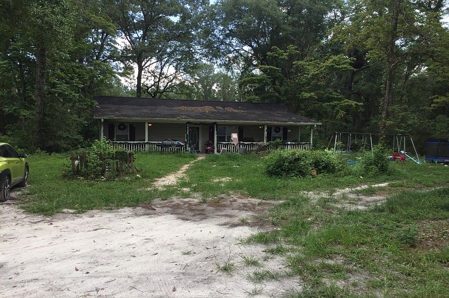1st image of 165 Sunset Ln