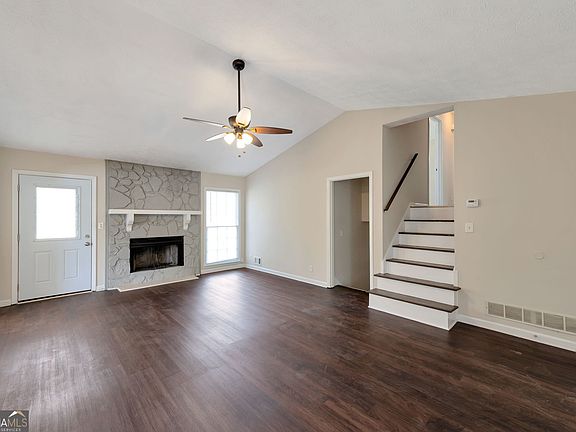 4th image of 3123 Calumet Pl NW