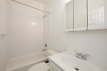 Rented by R New York