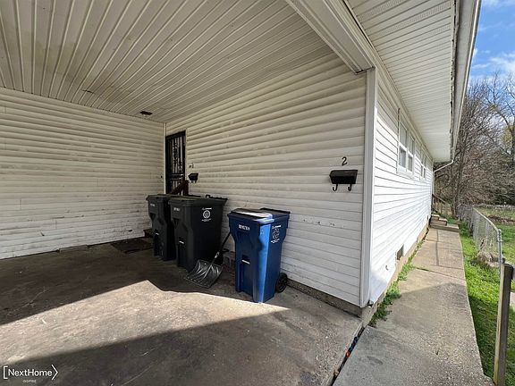 3rd image of 929 W Genesee St