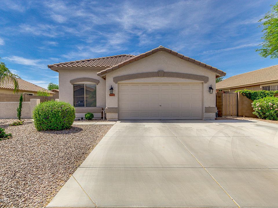 1st image of 4885 E Bellerive Dr