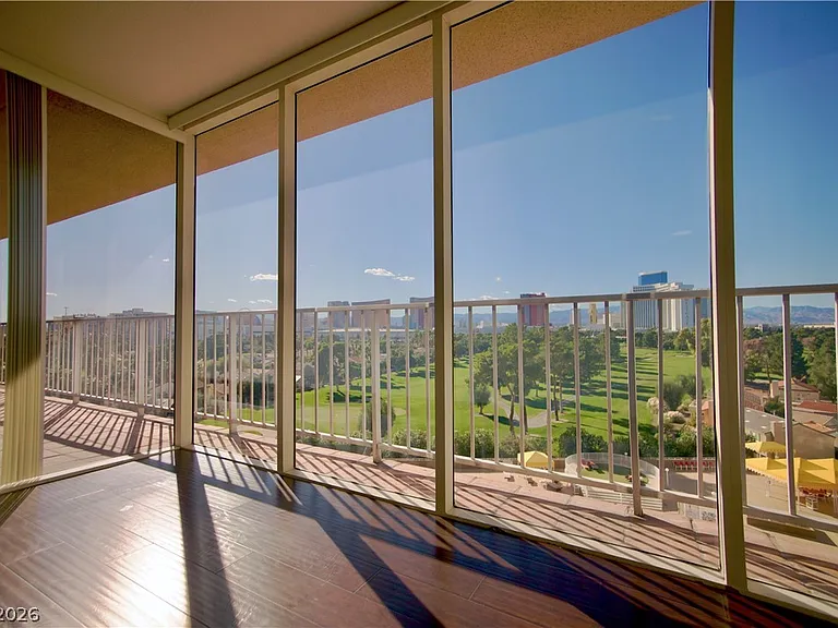 3111 Bel Air Dr #8E — Photo 19