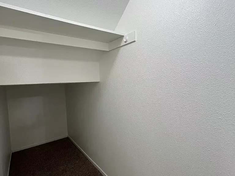 1022 Bess Pl — Photo 16