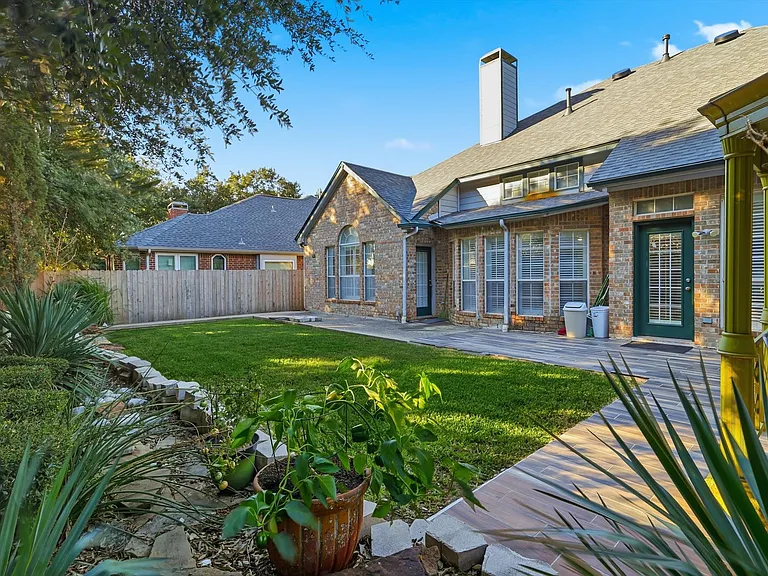 2014 Rumson Dr — Photo 31