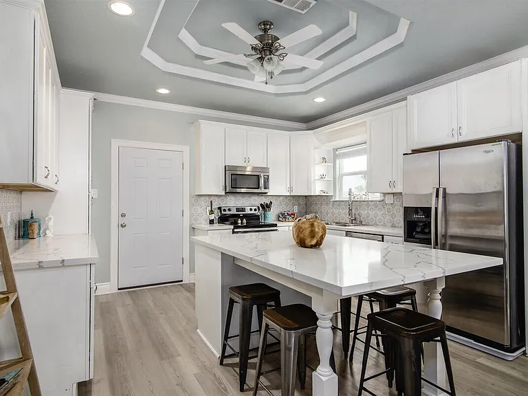 986 Bahama Dr — Photo 18