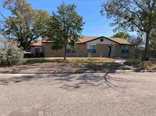 215 Meandering Way, Del Rio, TX 78840