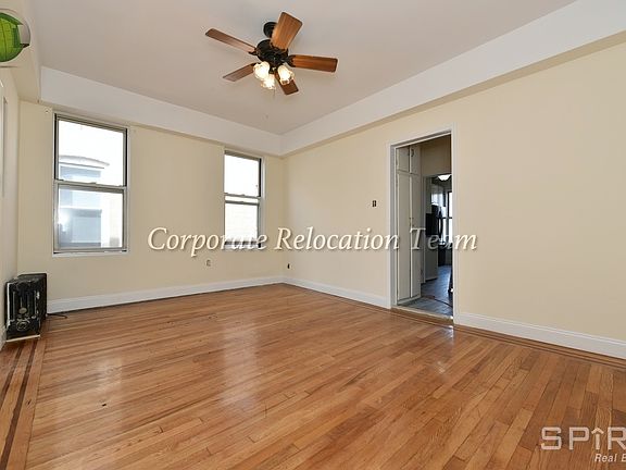 4th image of 25-29 45th St #2A