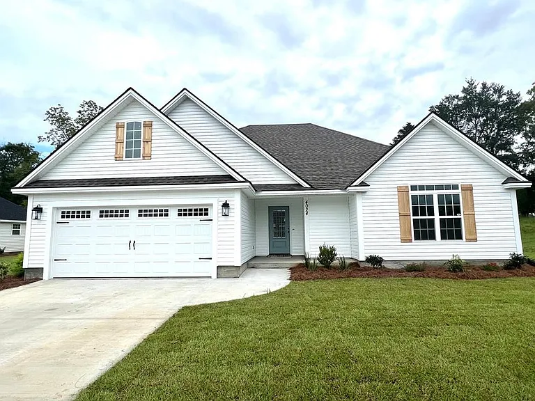 4024 Landings Cir — Photo 1