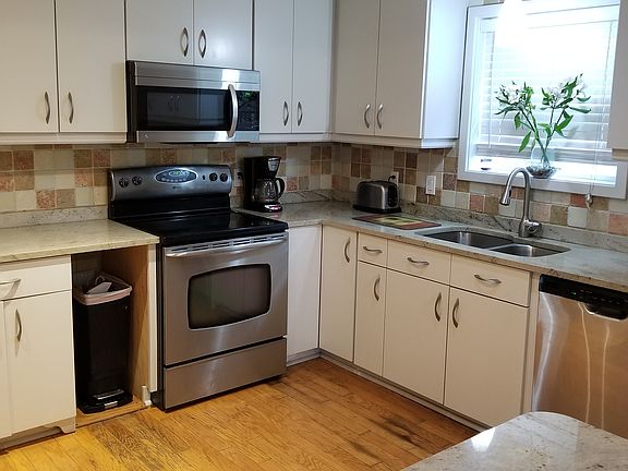 Kitchen, Granite Counters
