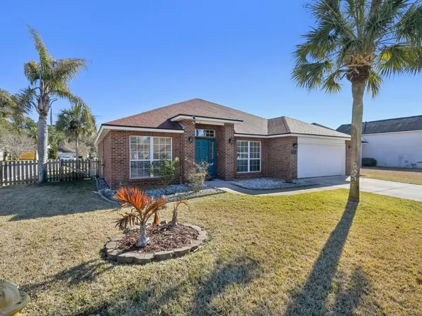 2447 Coachman Lakes Dr, Jacksonville, FL 32246