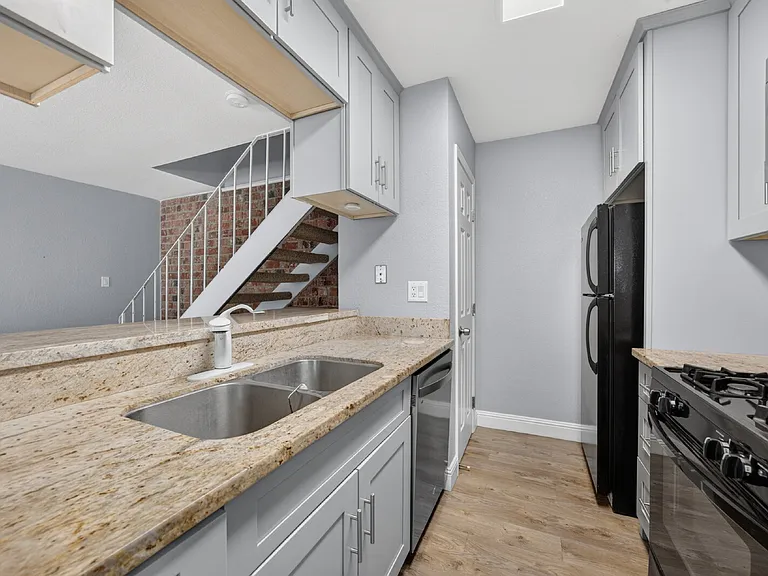 6252 Cavan Dr #3 — Photo 20