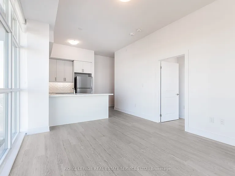 460 Dundas St E #1205 — Photo 13