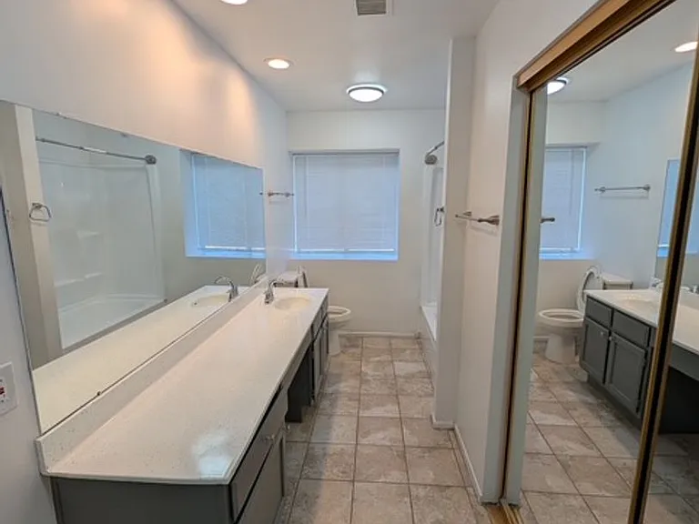 7340 W Tuckey Ln — Photo 17