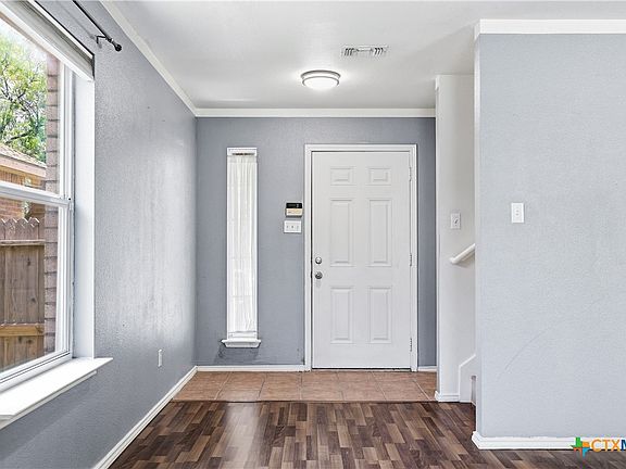 2nd image of 8515 Shaenfield Pl