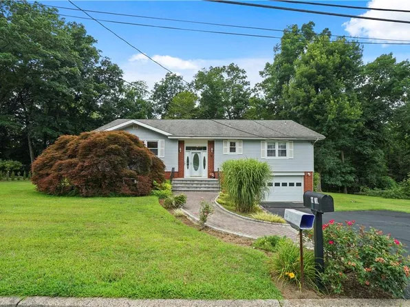 12 N Woodlands Avenue, White Plains, NY 10607