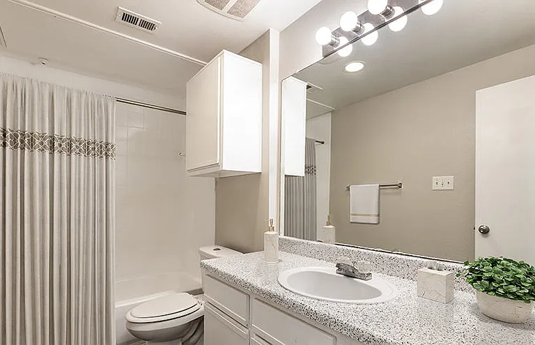Trinity Oaks Apartment Homes — Photo 3