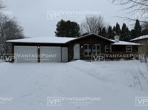 1603 Saint Robert Dr, Green Bay, WI 54304