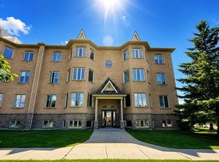 190 Rustic Hills Cres #7, Ottawa, ON K4A0B9