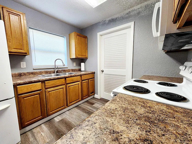 206 Alice St — Photo 11