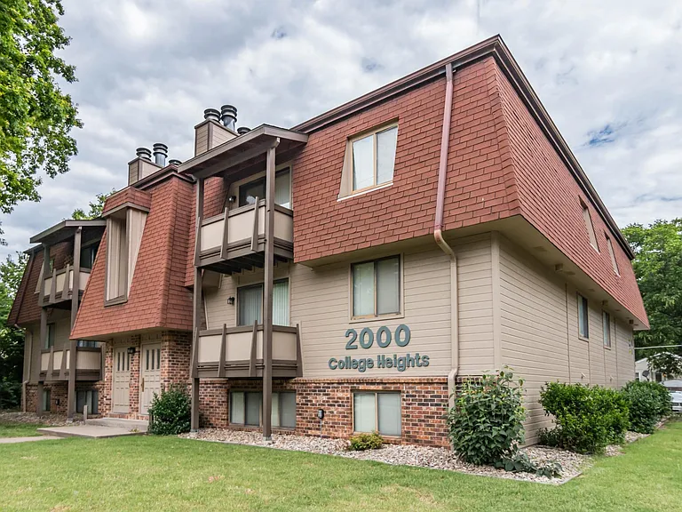 2000 College Heights Rd — Photo 17