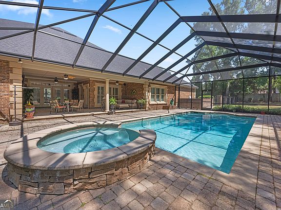 4th image of 4223 Spring Branch Cir
