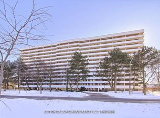 1 Royal Orchard Blvd #303, Markham, ON L3T 3C2
