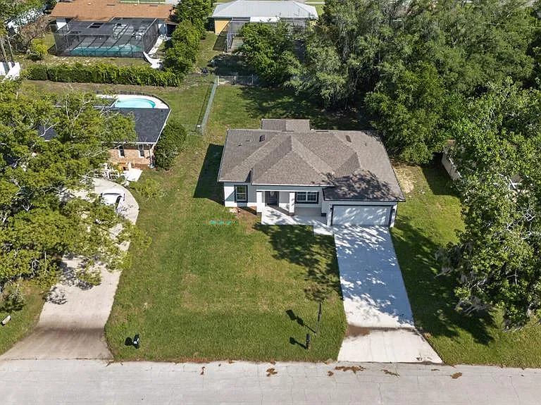 922 N Fairbairn Dr — Photo 4